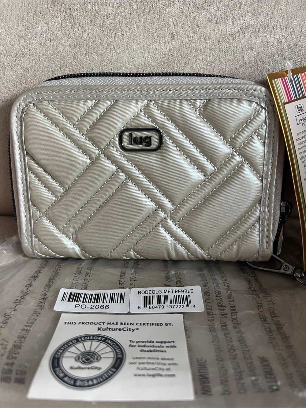 NWT Lug Letacy Collection Rodeo RFID Wallet in Metallic Pebble - Picture 1 of 9